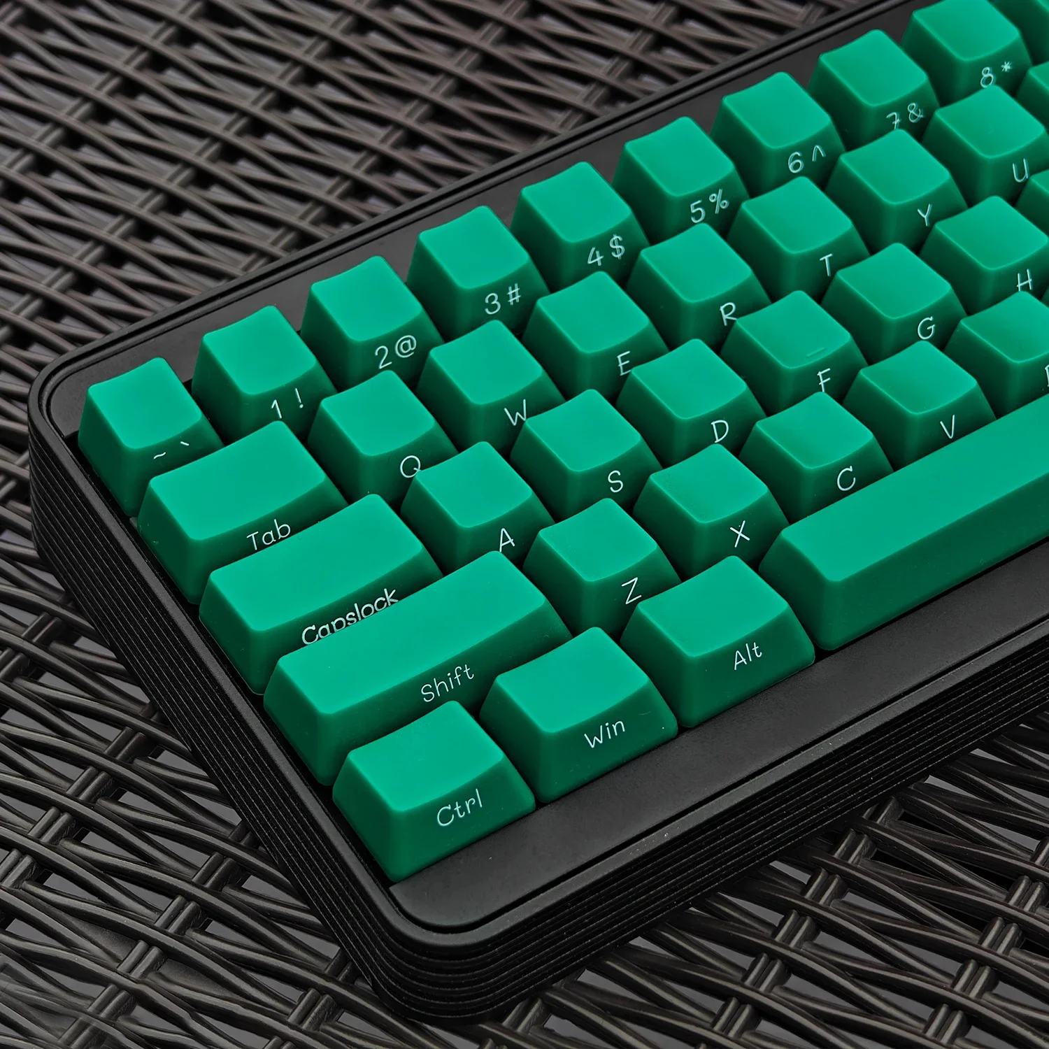 Emerald keycap side engraved small full set of OEM height cross core custom mechanical keyboard cap 130 keys