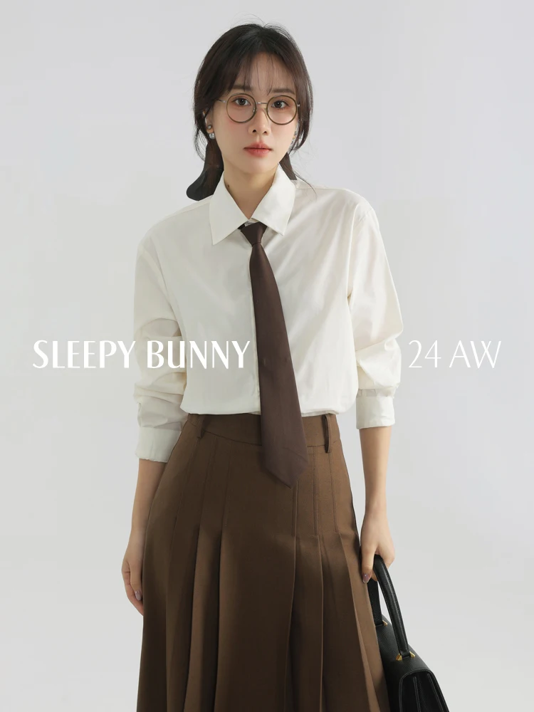 เสื้อคาร์ดิแกนถักปักลายทรงสลิมติดกระดุมด้านหน้าเสื้อสเวตเตอร์ลำลองฤดูใบไม้ร่วงแขนยาวเสื้อแจ๊กเก็ตสไตล์วิทยาลัยที่หรูหราเลเยอร์ท็อปผู้หญิง