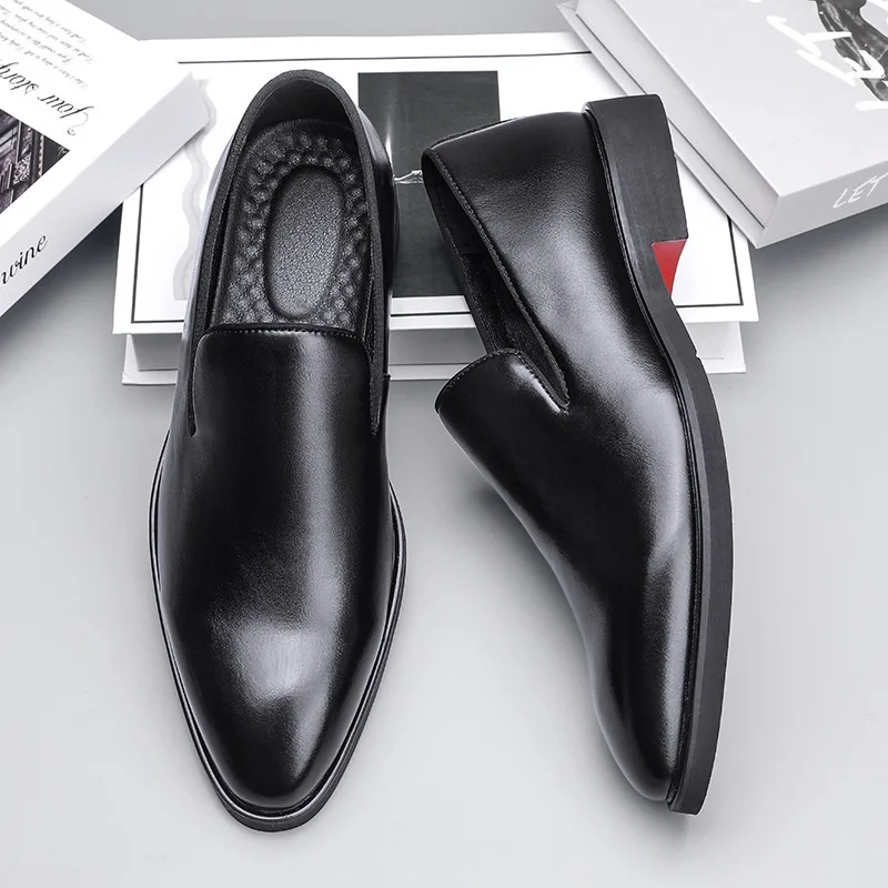 New 2023 Men Summer Stylish Leather Moccasins Slip On Pointed Toe Shoes Black Brown Comfortable Men Loafers Shoes