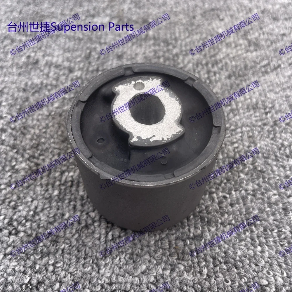 

Rear Differential Beam Bush Bushing For 1999-2000 BMW E88 X1 E84 X3 E83 Z4 E85 E46 323i 325Ci