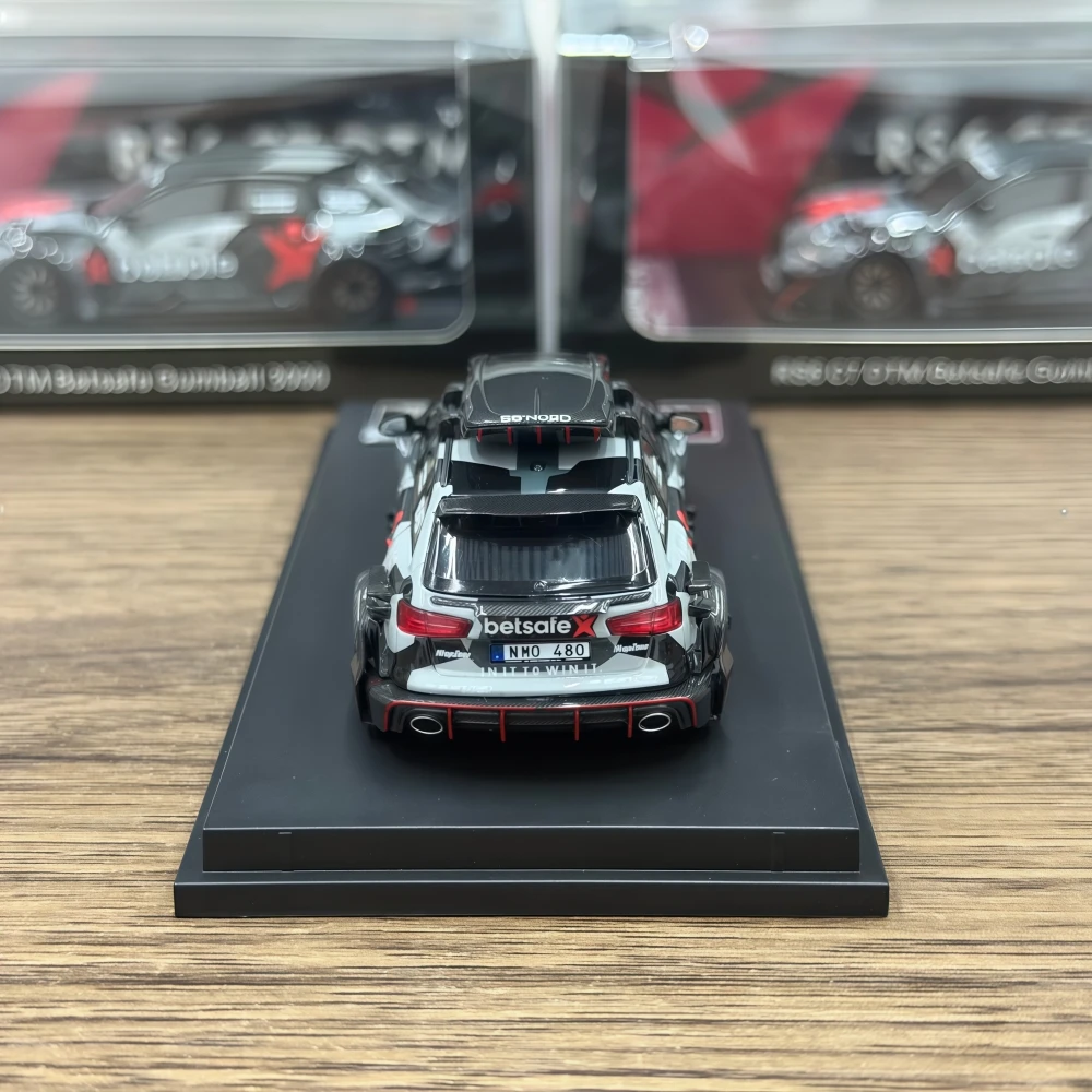 Stocks prêts DCM 1:64 RS6 C7 DTM moulé sous pression en alliage édition limitée modèle de voiture de collection entièrement ouvert