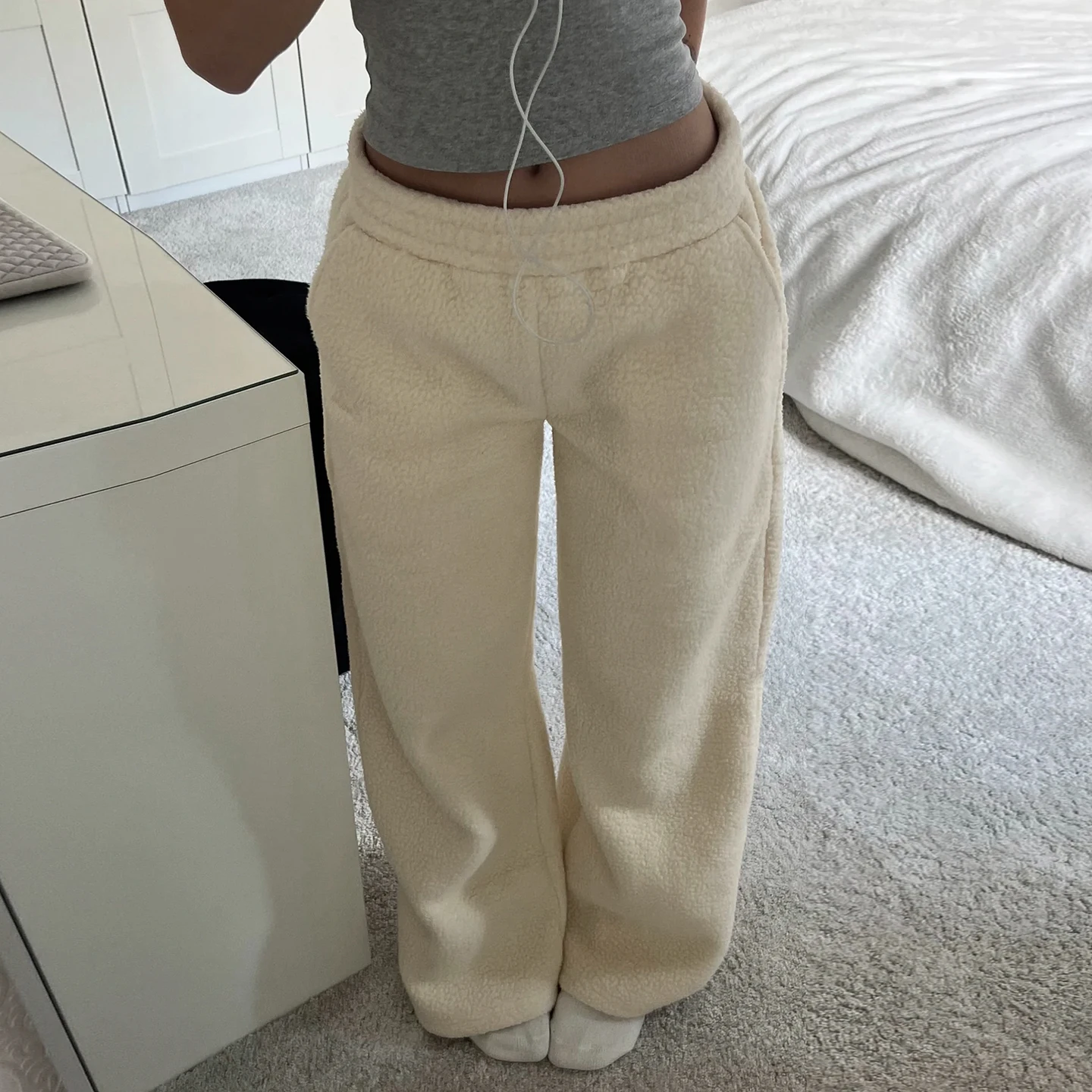 

Casual Basic Fleece Wide Leg Pants Loose Solid Low-Waisted Lounge Sweatpants Cozy Trousers Women 2025 Winter Streetwear Fashion