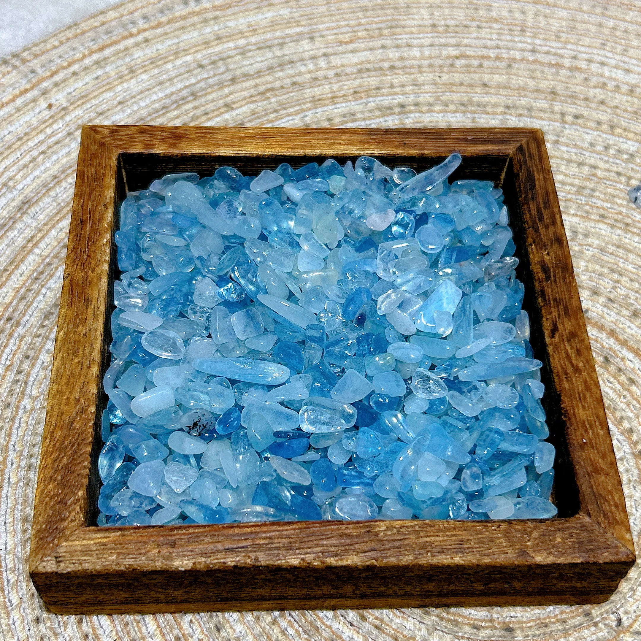 Healing Natural Crystal Brazil Aquamarine Chips Polished Freeform Mineral Energy High Quality Gemstones Home Decorations Gift