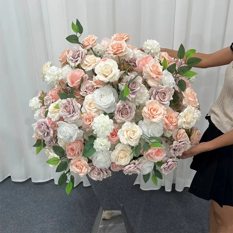 ลูกบอลดอกไม้ประดิษฐ์กุหลาบแดงขาวเหมือนจริงยอดนิยมสำหรับตกแต่งงานแต่งงานและฉากหลัง