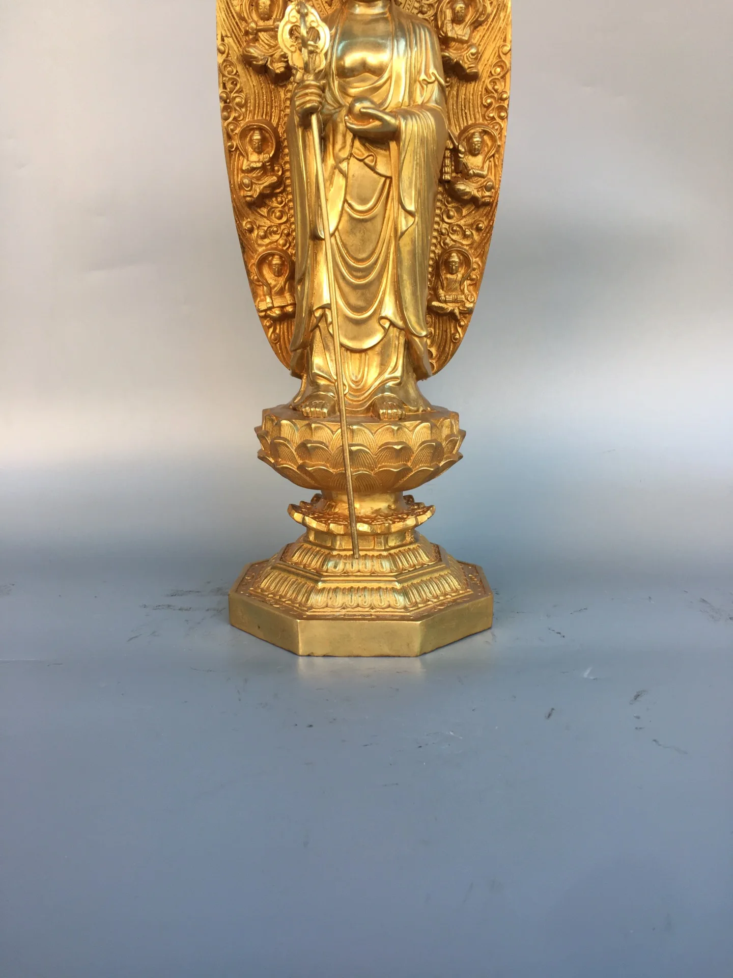 17 "المعابد النيبالية القديمة البرونزية المذهبة الزنجفر Ksitigarbha بوديساتفا لوتس منصة الجلوس قاعة عبادة بوذا