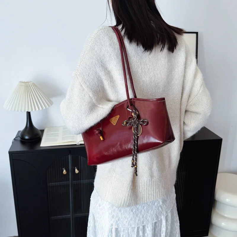 

2025 Women's New Fashion Handbag - High - End Look, Simple Design, Underarm Style, Spacious, Shoulder/Crossbody