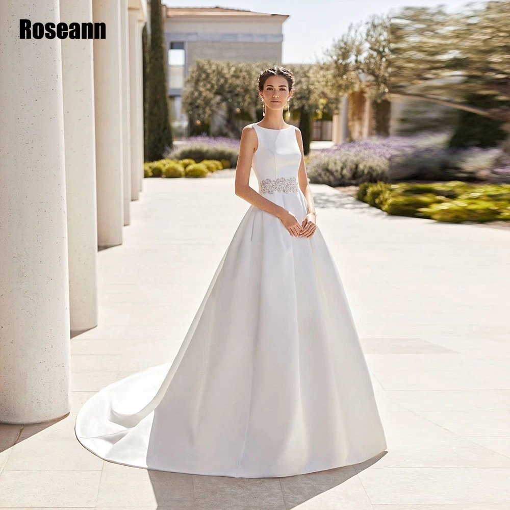 

Ivory Satin Wedding Dresses For Women Simple Scoop Neck Bridal Gowns Glitter Belt Backless Sweep Train A Line robe de mariée