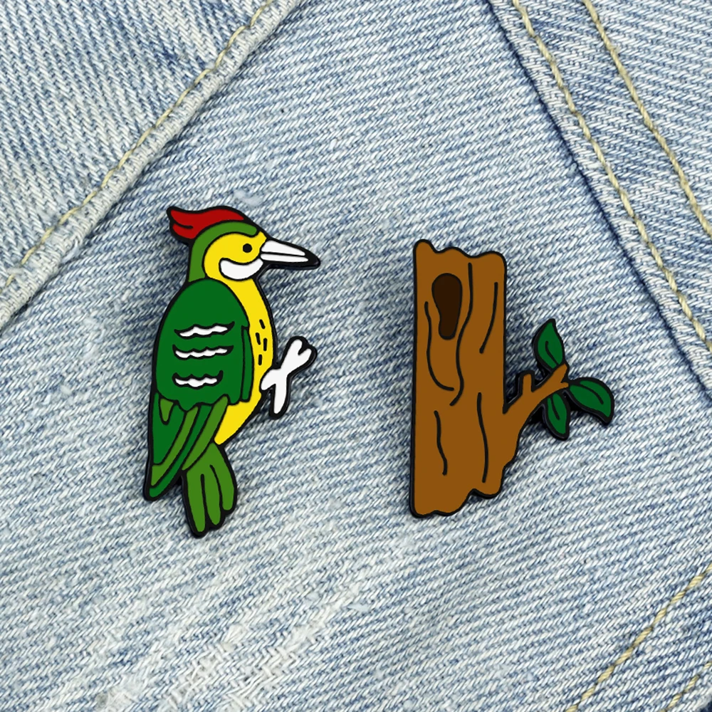 Cute Forest Animal Enamel Pins Cartoon Woodpecker Pecks Trunk Brooches Lapel Badge Backpack Shirts Jewelry Gift for Kids Friends