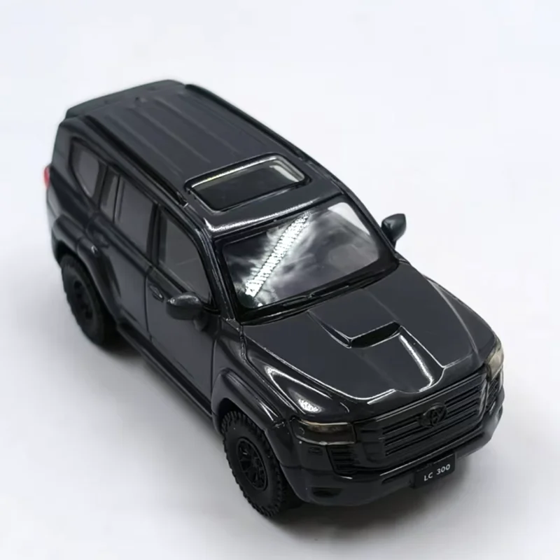 MASSDI 1/64 Scale Land Cruiser LC300 Die-cast Alloy Car Model Collectible Decorative Toy