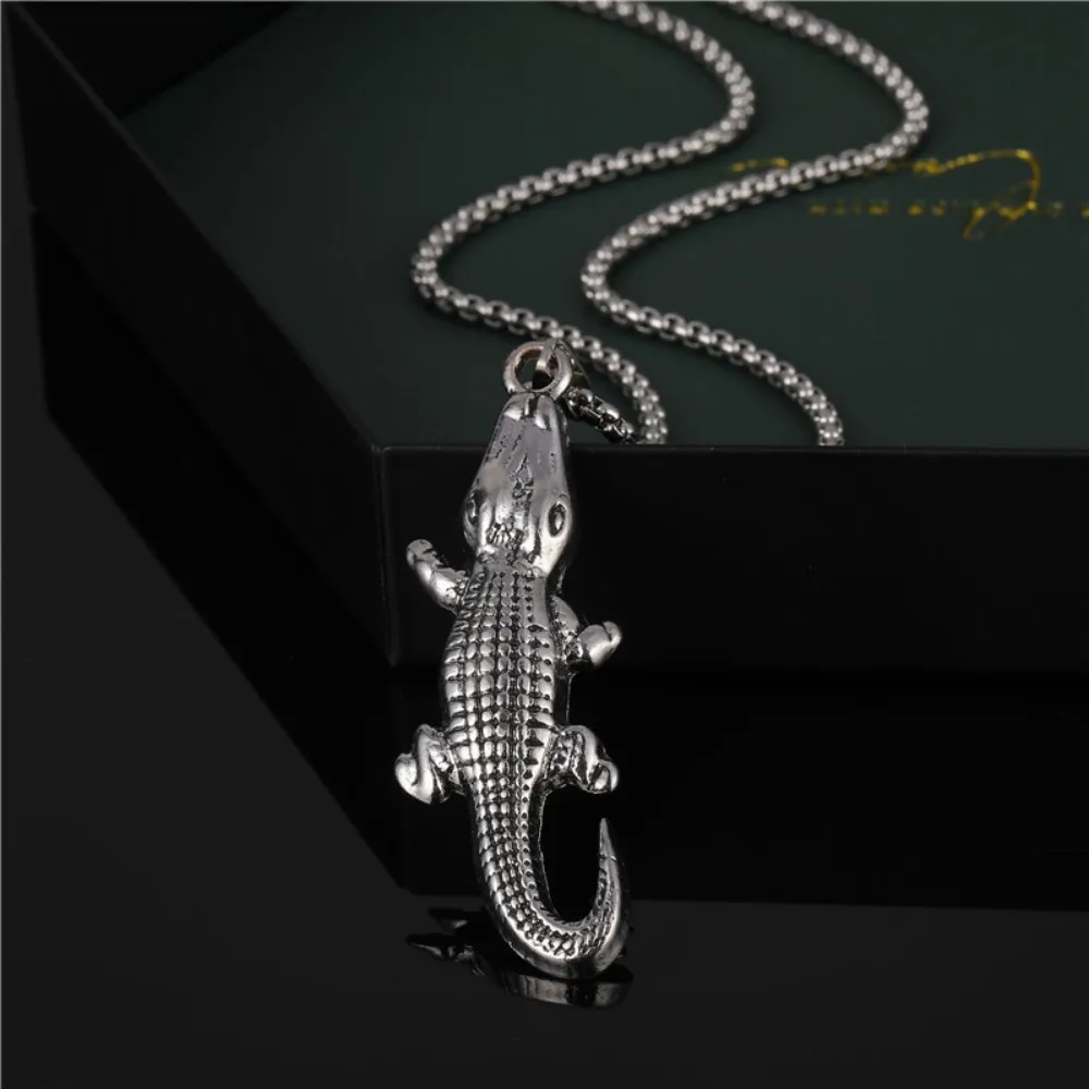 1 Piece Black Fashion Punk Crocodile Street Niche Pendant Necklace Men Fashion Cool Women Fashion Creative Trend Accessories