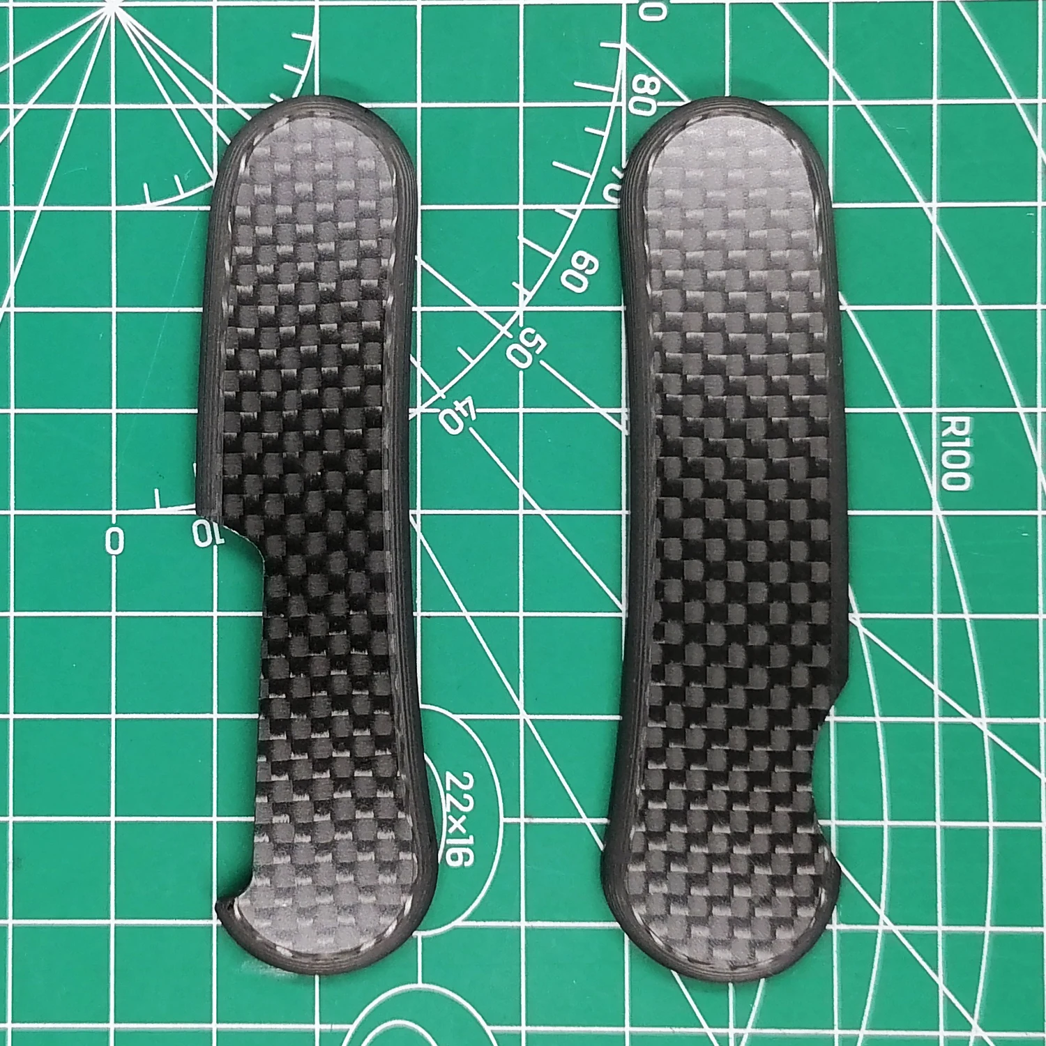 

1 Pair Hand Made Carbon Fiber Scales for 85mm Wenger Swiss Army Knife