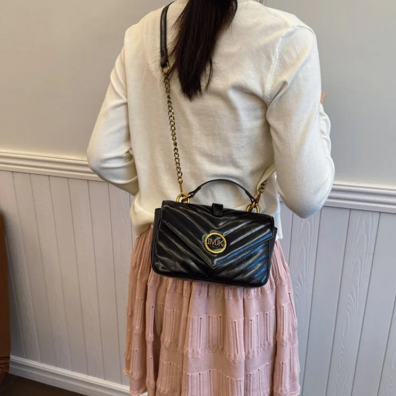 

Sophisticated Women's Handbag Made Of PU Leather Boasting Luxembourg High-End Durable Lightweight Commuter Design