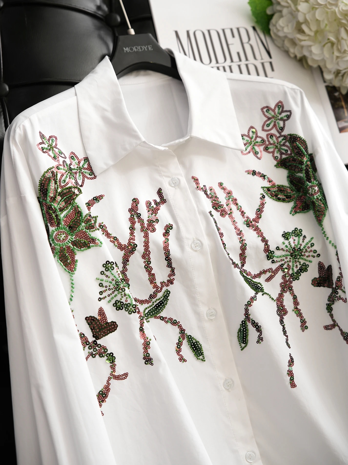 

Ele Embroidered Heavy Work Long Sve White irt Collared Women's Top Faionable Original Design Spring Collection