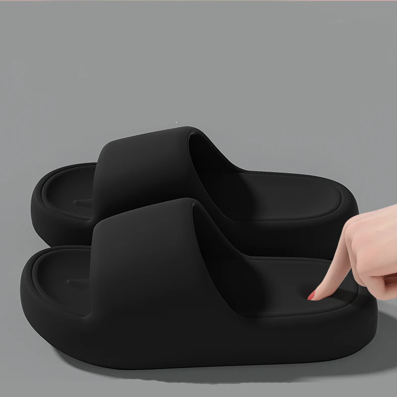 Popular Style Slippers with a Stepping-On-Clouds Feel, Thick-Soled Non-Slip Couple Slippers for Women and Men, Summer Silent Indoor and Outdoor Bathroom Slippers