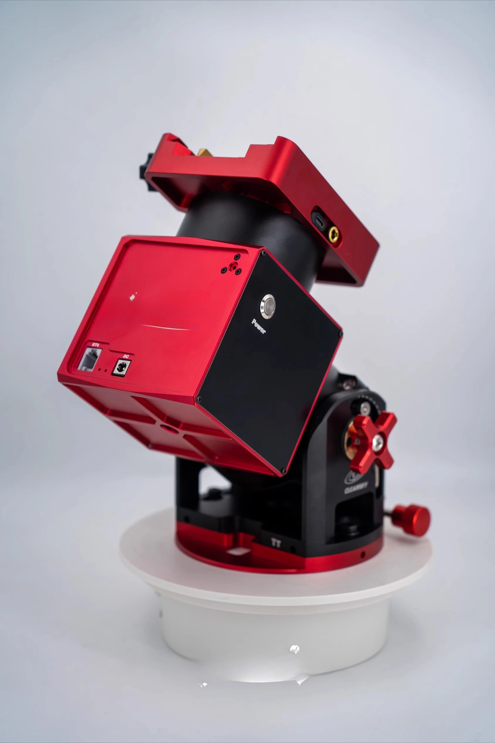 

Операционная система ST20 Harmonic Equatorial InstrumentNSTEP, поддерживает независимый переключатель NINA/ASIAIR.