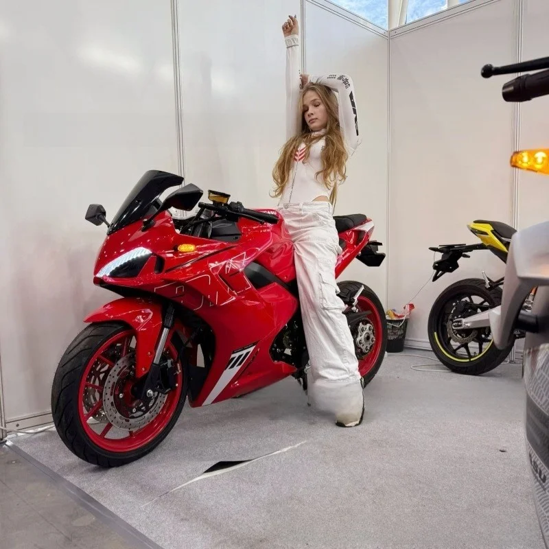 Electric Motorcycle Long Range High Speed 8000W R3 Model RZ Racing 140KM/H Top Speed 270KG Load Capacity