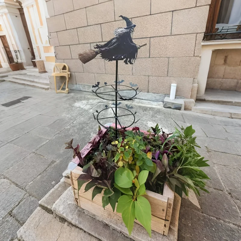 Halloween Witch Riding Broomstick Windmill Ground Stake, Outdoor Yard and Home Decor, Bat Spinning Wrought Iron Decorative Craft