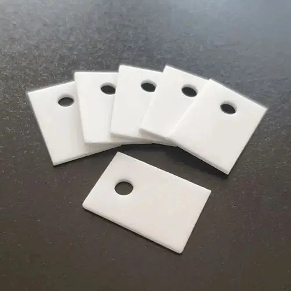 Customized alumina ceramic sheet 17 * 22 * 1mm power tube TO-3P thermal insulation sheet TO-247 ceramic heat sink