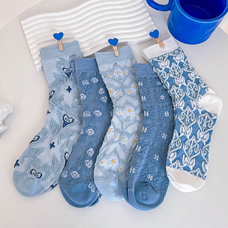 1/5 Paar Damen-Socken für Herbst und Winter, neue blaue Serie, kleine Blumen-Röhrensocken, trendige, schweißabsorbierende, einfache, bequeme Freizeitsocken