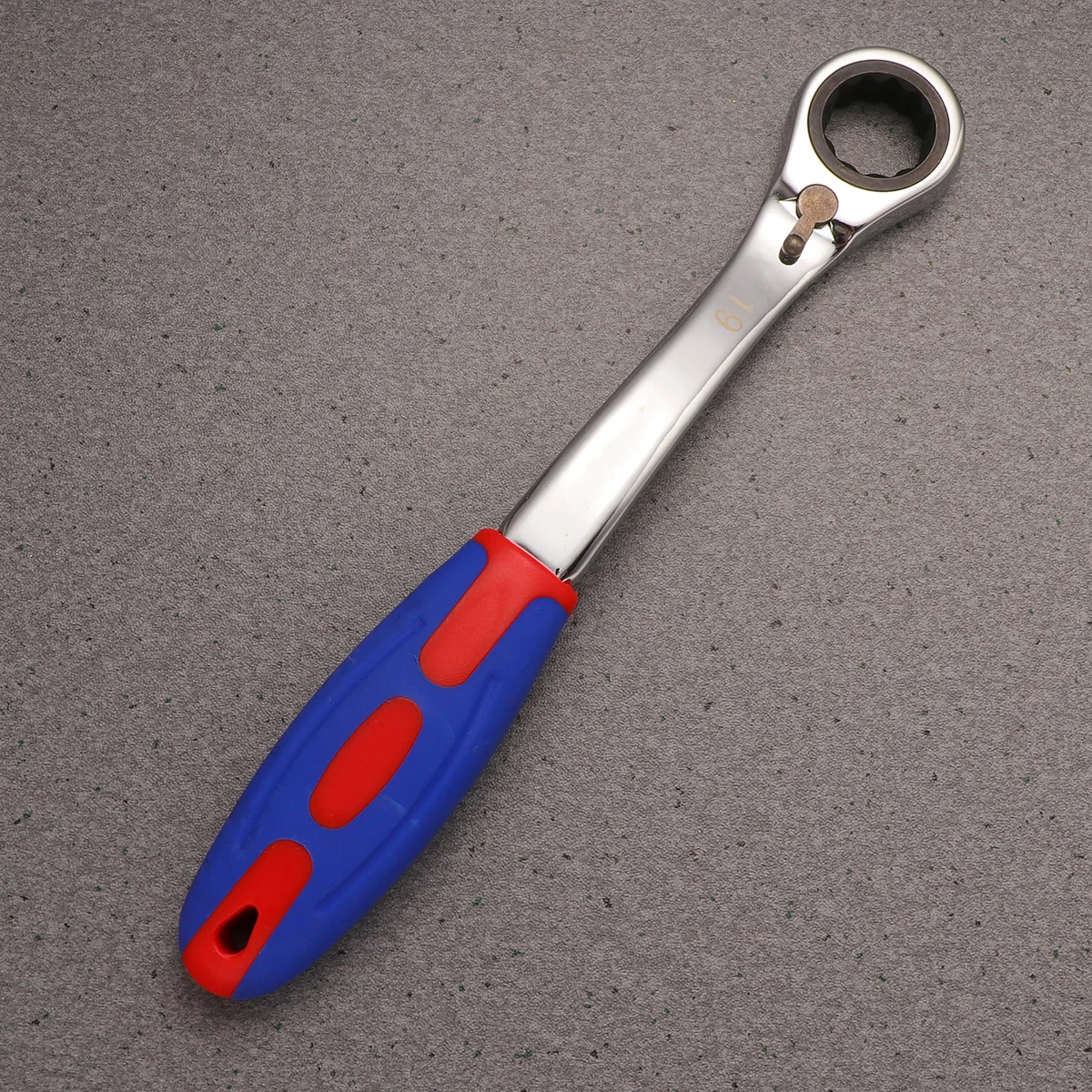 

Plastic Shank Ratchet Wrench 19MM Screwdriver Spanner Professional Tool Durable Steel Home Use Car Emergencies Tight Spots Two