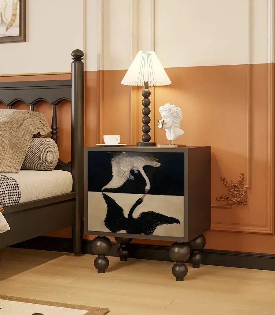 

Французский средневековый лебедь из цельного дерева, бытовой прикроватный шкаф для хранения, прикроватный простой шкаф