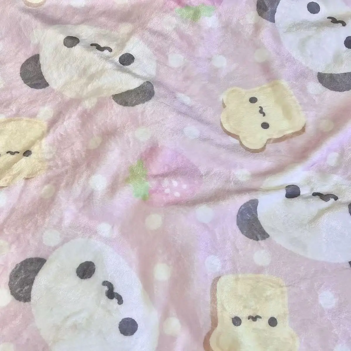Adorable Panda Bread Blanket Flannel Office Air Conditioner Cover Blanket Universal Four Seasons Small Cover Blanket Polyeste...