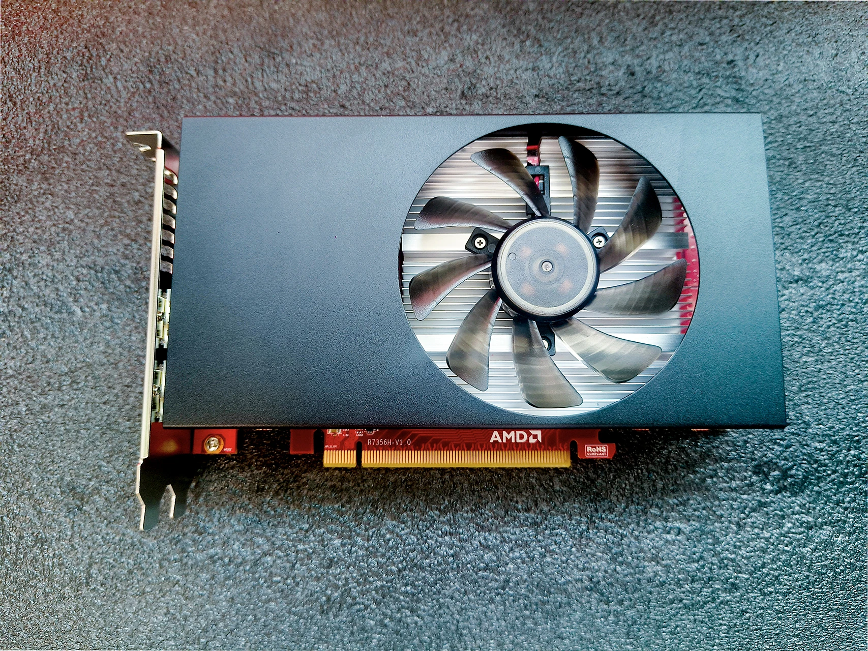 

For AMD R7 350 4G HDMI interface professionally customized 6-screen graphics card, can support 4K