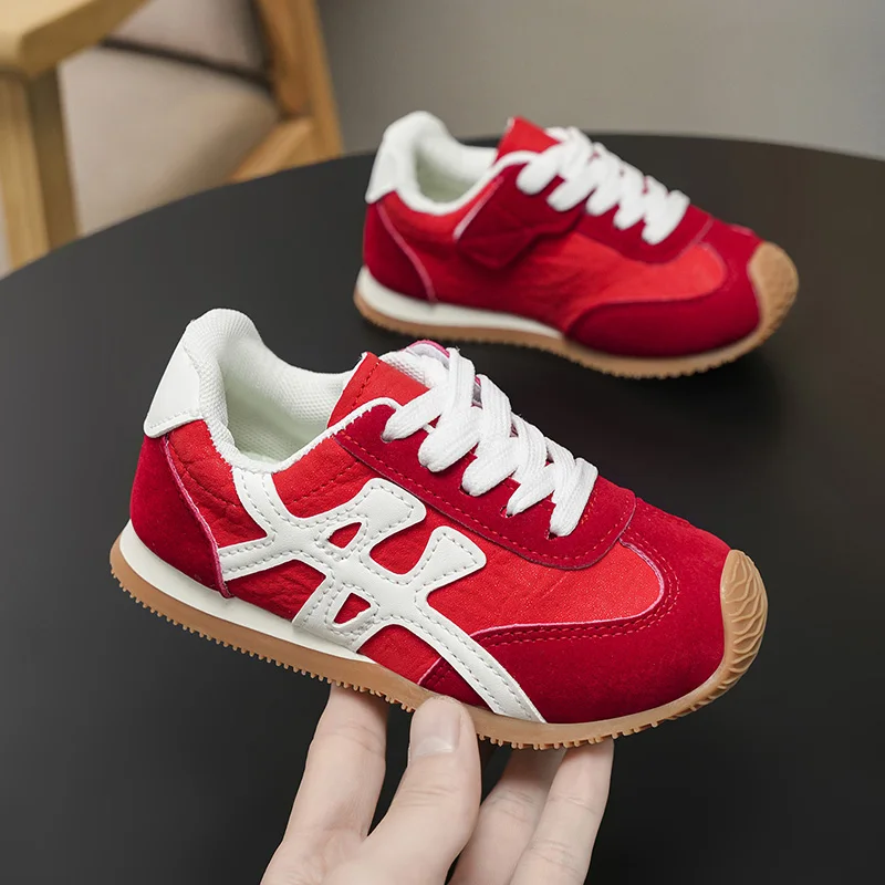 

Корейские красные детские повседневные кроссовки 2025, удобная мягкая обувь для малышей, спортивная обувь для мальчиков, легкие дышащие тренировочные туфли для девочек