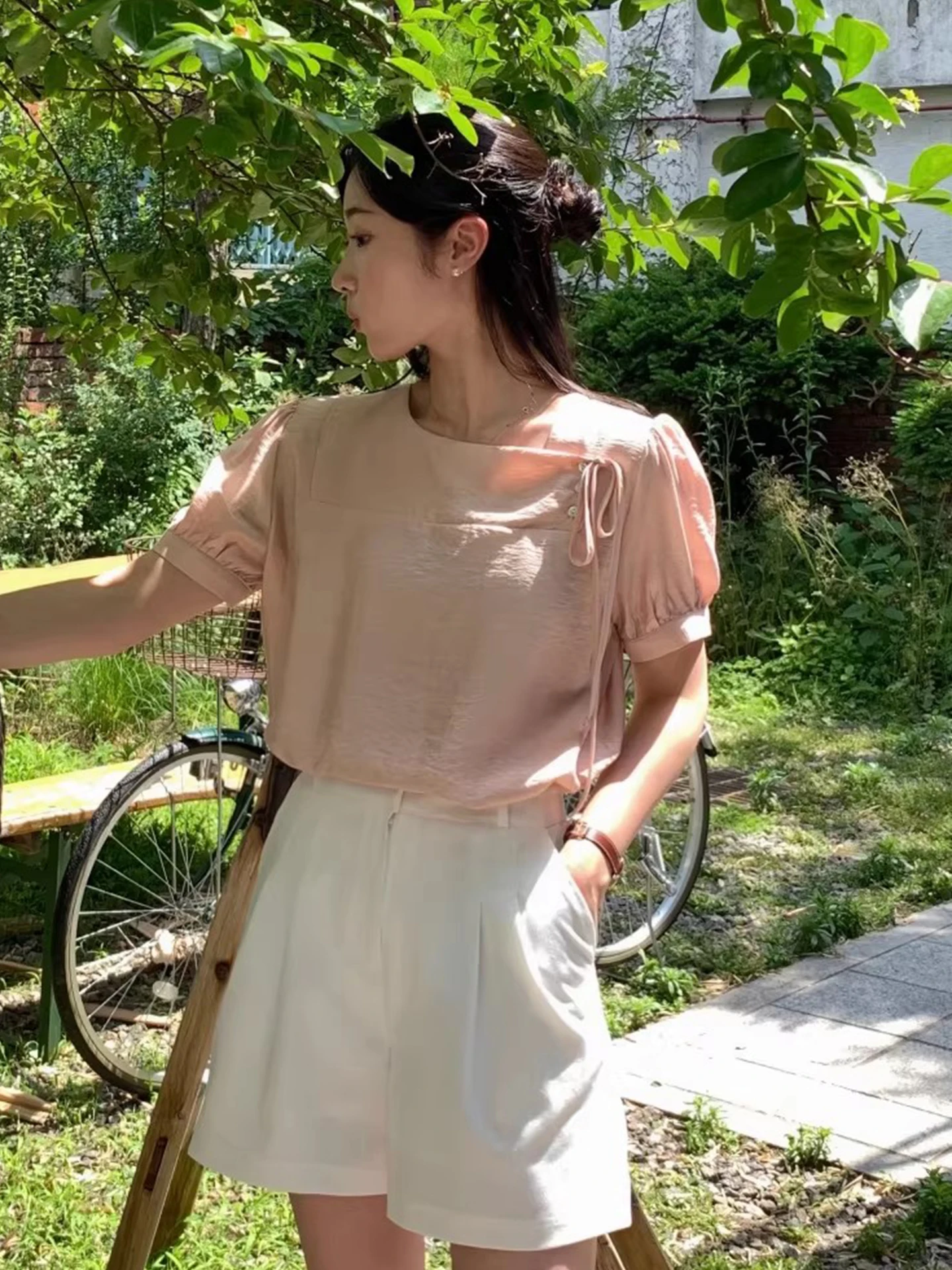 

Летнее женское платье Liangliang нового стиля с квадратным воротником, завязками по бокам, рукавами-фонариками и коротким рукавом, белое