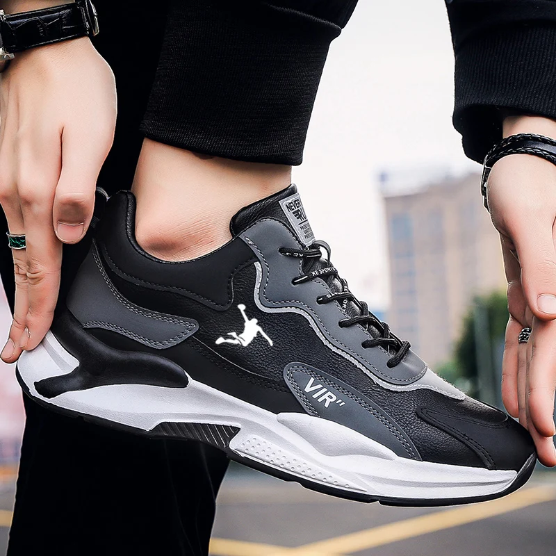 2025 Zapatillas de deporte informales para caminar al aire libre para las cuatro estaciones para hombre, zapatos de senderismo de moda transpirables, zapatos de skate de fondo suave antideslizantes