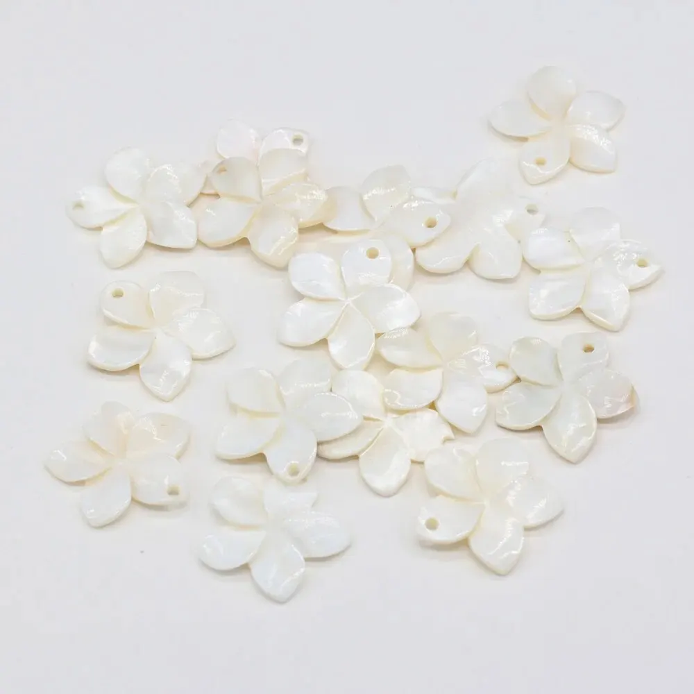 5pcs/Pack 25mm White Petal Shape Natural Freshwater Shell Pendant Charms for Jewelry Making DIY Necklace Earrings Accessories view 3