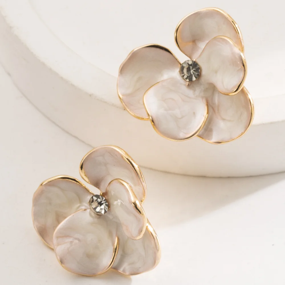 

Simple Beige Green Enamel Stud Earring for Women Girls New Fashion Five-Petals Iris Crystal Cute Girls Ear Decor Jewelry