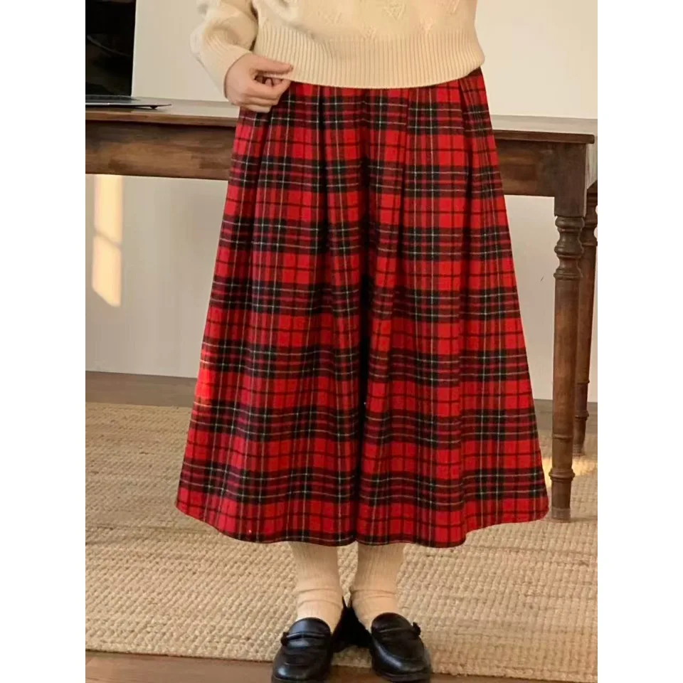 

Retro High Waist A-Line Skirt with kets in Plaid Pattern Red And Contrast Color adient Autumn Winter Women's Midi Skirt