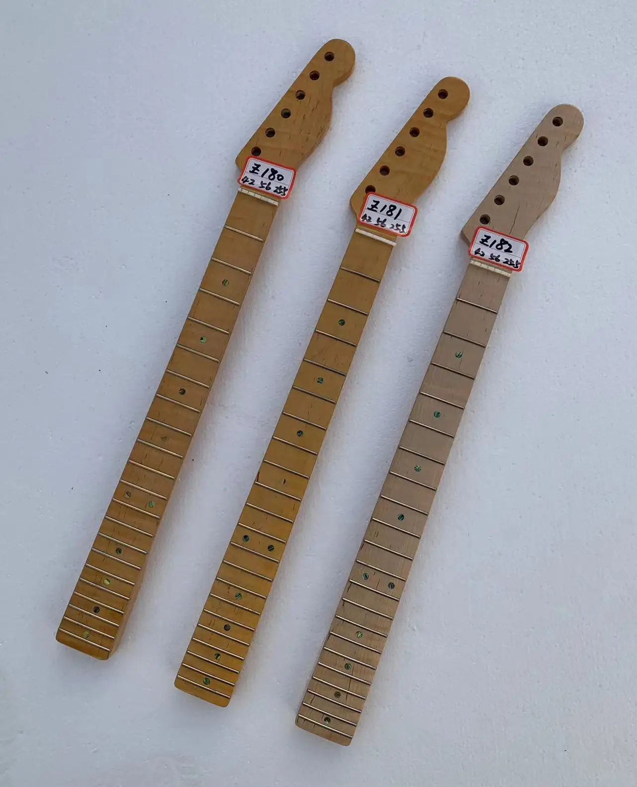 

1PC Neck 3A Grade Tiger / Flame Maple Neck for Electric Guitar Guitarra in Stock Discount Top Quality