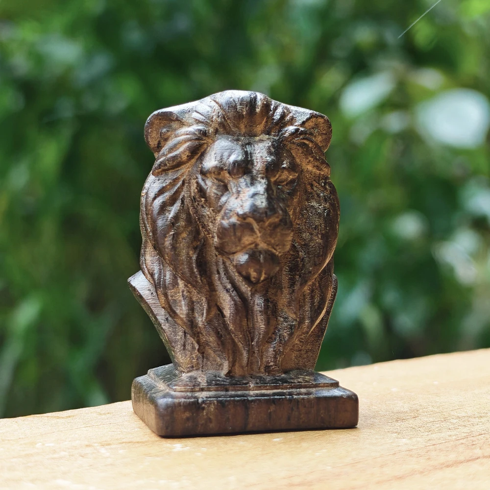 Hand-Carved Wooden Lion Figurine Ornament, Classic Style, Animal Theme, Suitable for Bedroom, Living Room, Office, Back-To-School Season Gift, New Year Gift, Birthday Gift, Christmas Gift