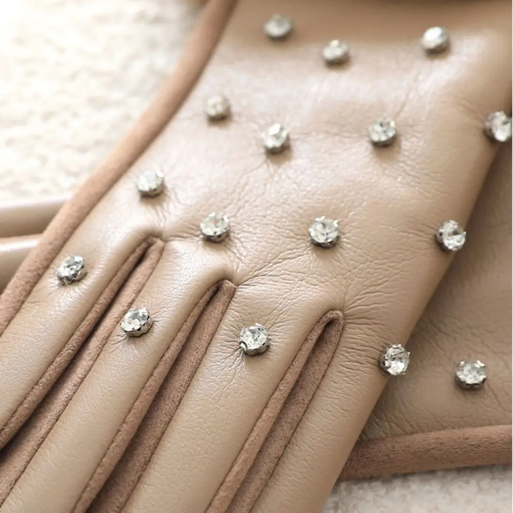 Cute Velvet Rhinestone Winter Gloves Thick Pu Leather Gloves Korean Style Touch Screen Women Warm Mittens Autumn