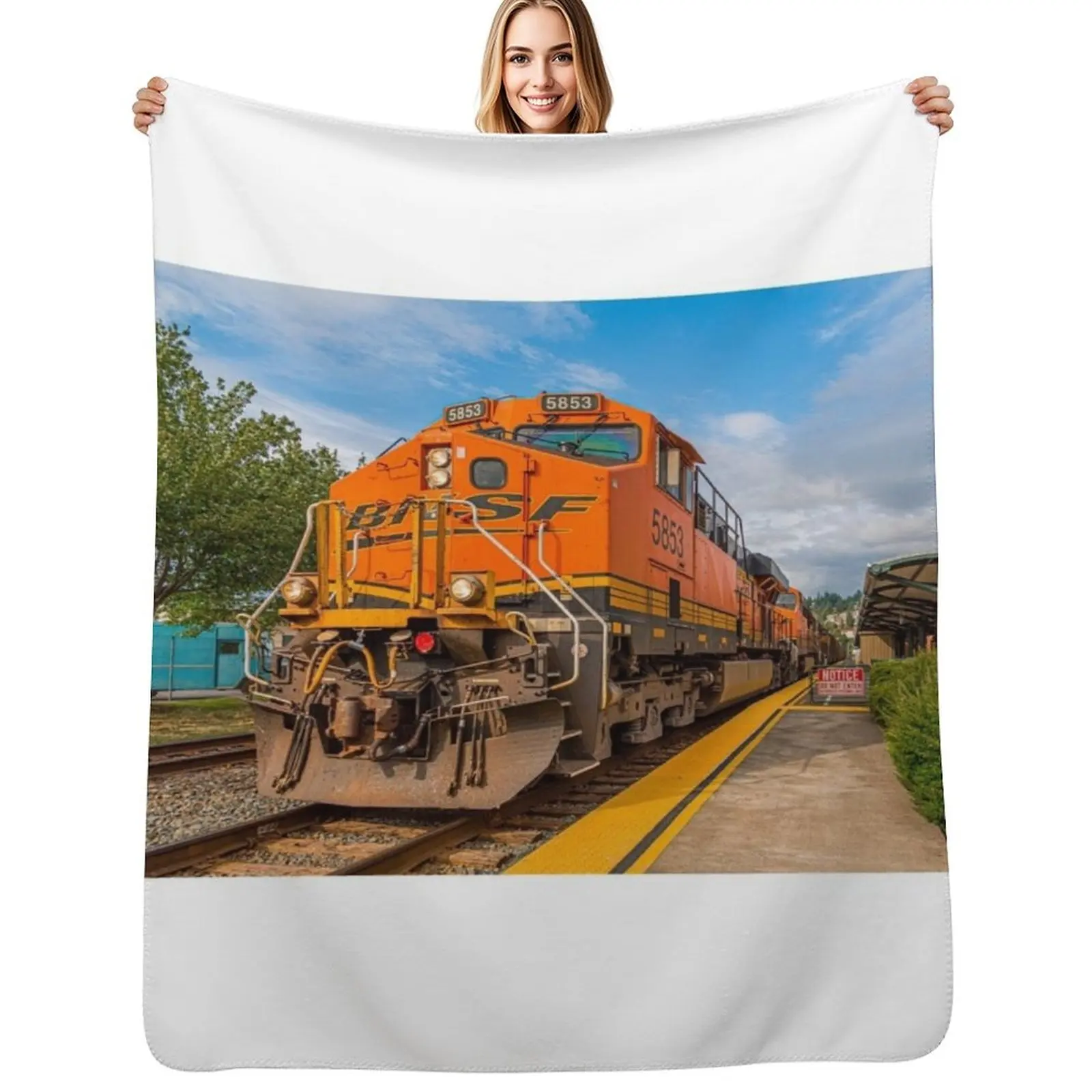 BNSF Locomotive Throw Blanket Elegant Warm Throw Blanket for Hotel Home