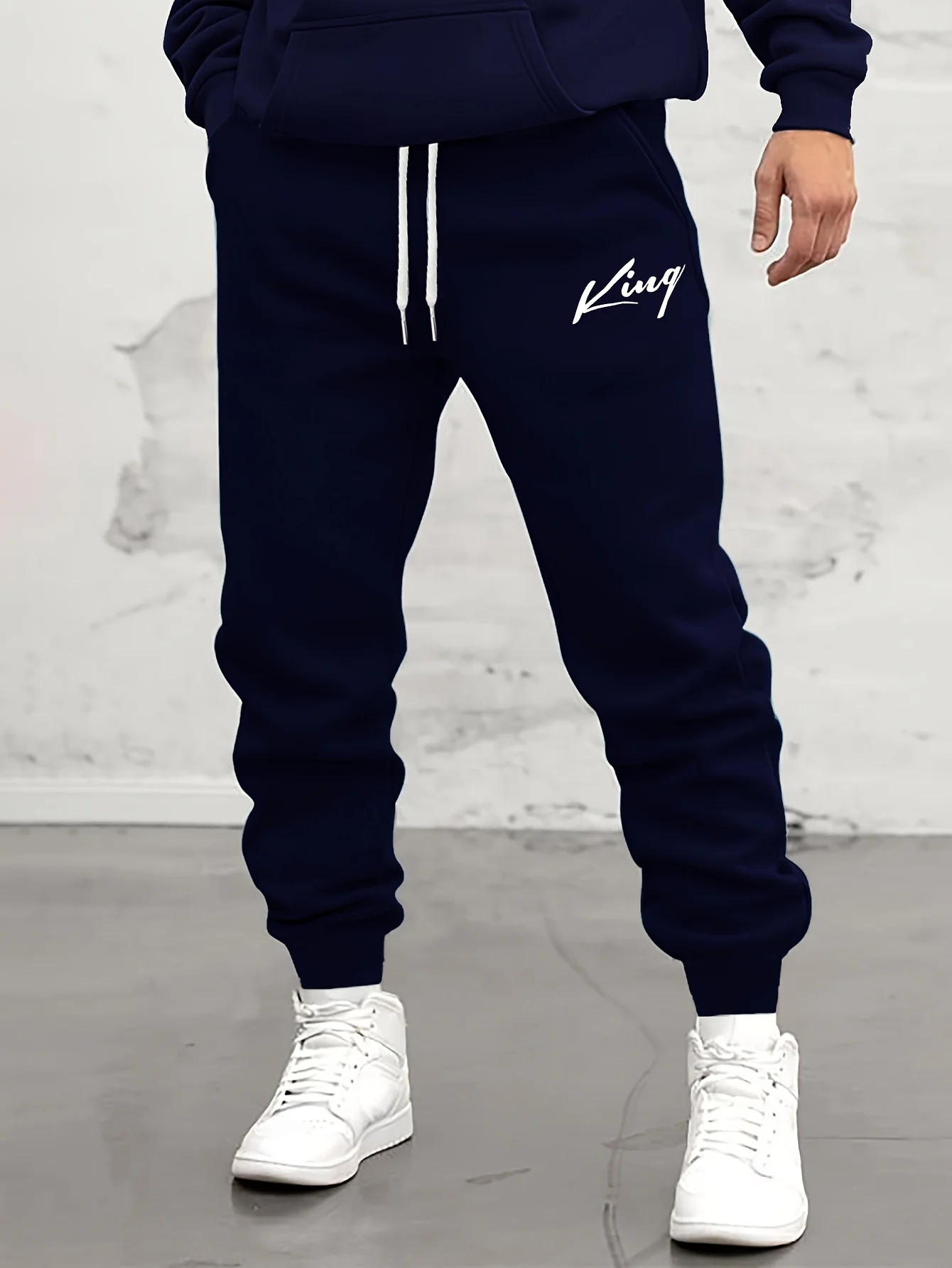 KING Print Drawstring Sweatpants, Loose Fit Slightly Stretch Joggers For Men Autumn Winter Running Daily Street Wear