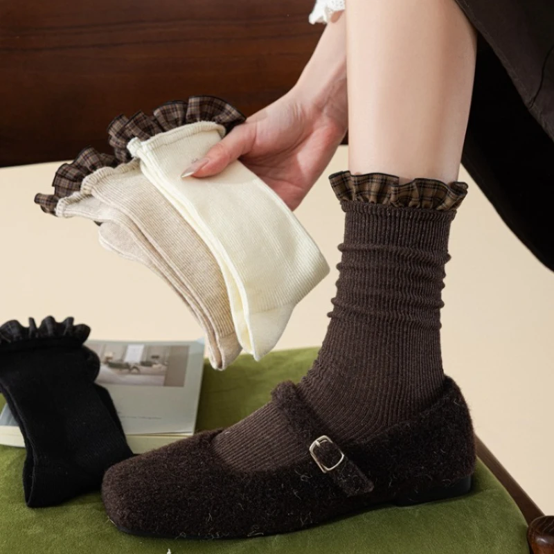 

2025 Autumn New Women Socks Retro Plaid Lolita Kawaii Ruffle Socks College Style School Student Knitted Cotton Middle Tube Socks