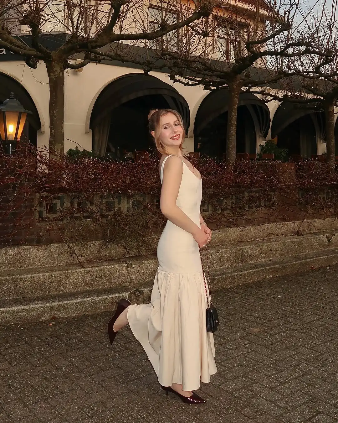 Abito lungo a pieghe solido Abito lungo da donna elegante con scollo quadrato senza maniche con spalle scoperte Abiti maxi slim Abiti da sera da donna