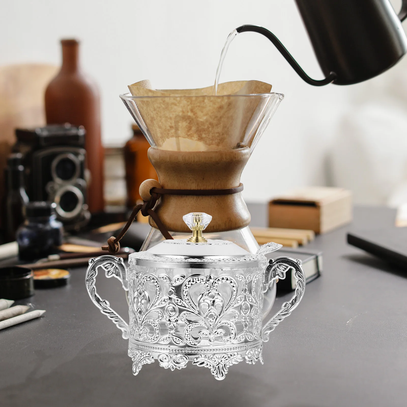 

Iron and Glass Seasoning Jar for Salt Sugar Spices Storage Kitchen Condiment Container with Airtight Lid Spice Holder