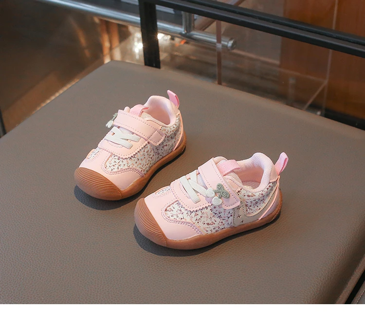 Kinder-Freizeitschuhe mit Zehenschutz, Baby-Lauflernschuhe mit süßem Blumenmuster und weicher Sohle, 2026 Brandneue Kleinkind-Sportschuhe, rutschfest – Detail 11