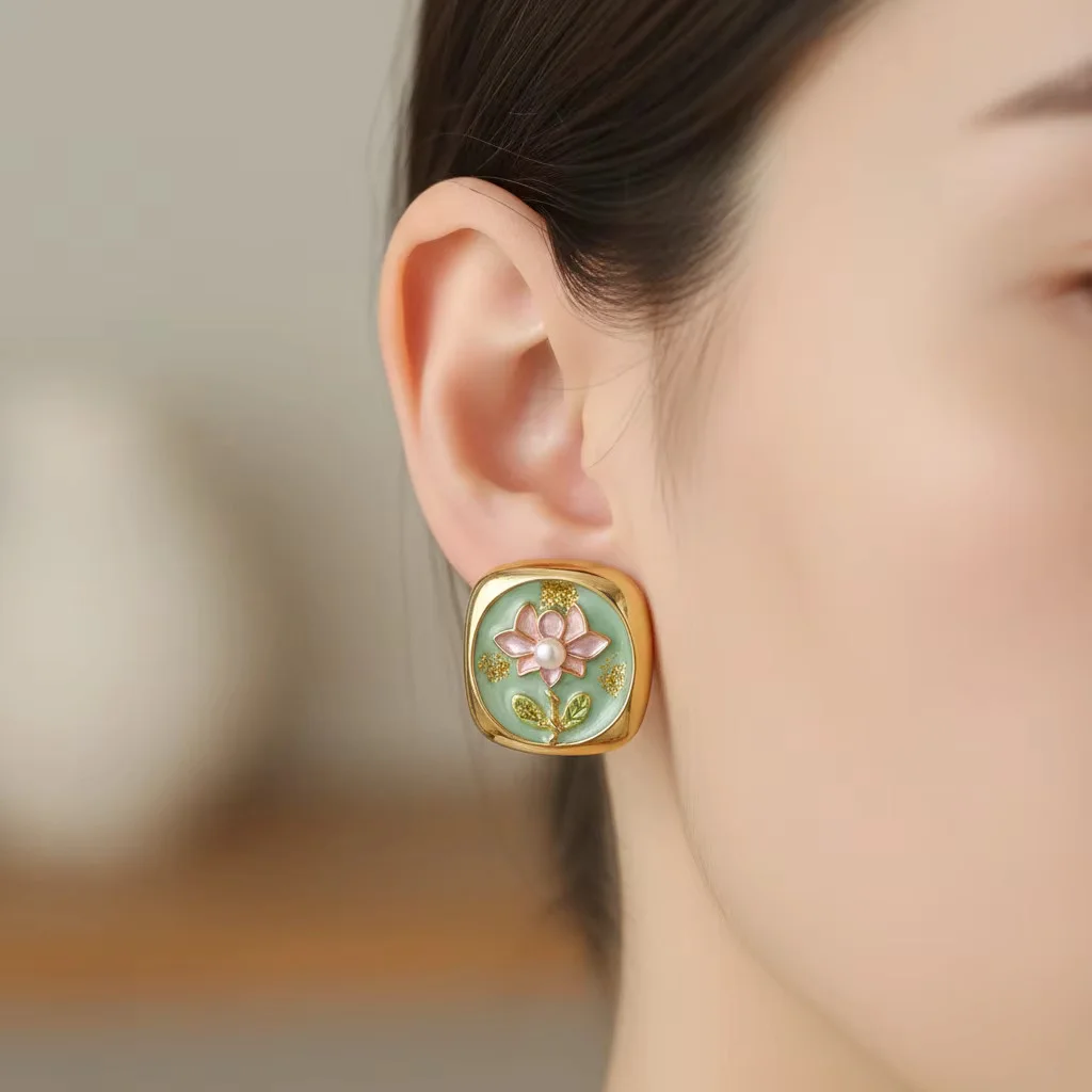 New Elegant Chinese Style Gold Plated Lotus Flower Pearl Stud Earrings for Women Fashion Enamel Jewelry Gift