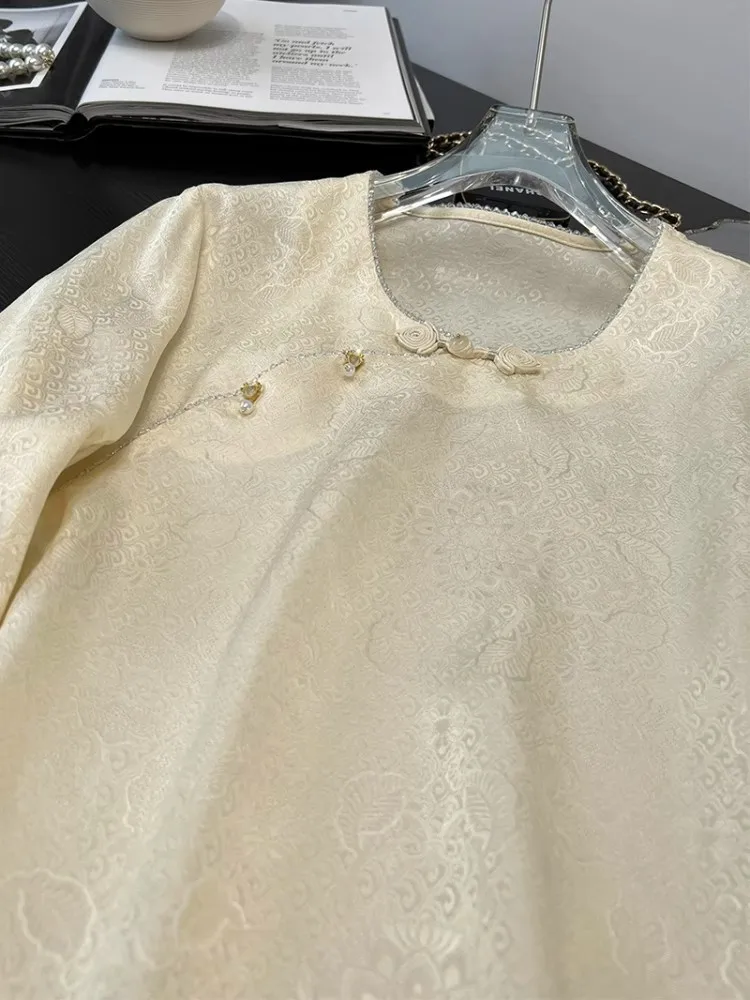 بلوزات جاكار من الحرير الساتان للنساء قمصان تانغ مطرزة بياقة دائرية قمصان فضفاضة كبيرة الحجم