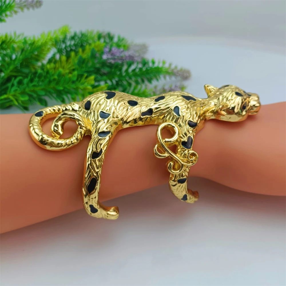 EMMA Fashion Women Leopard Design Animal Bangle Dubai African Trendy Gold Color Tiger Shape Big Bangles&Bracelets Jewelry Gifts