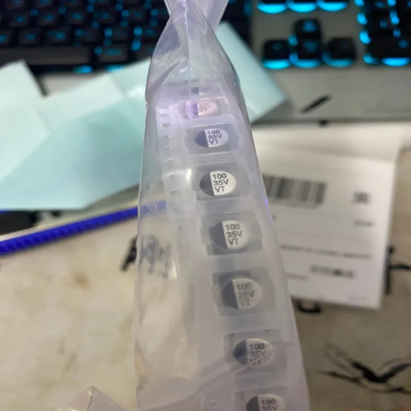 30 ~ 1000 قطعة 6.3*7.7*10 35V100uF SMD مكثفات كهربائية IC رقاقة للشحن المجاني #1