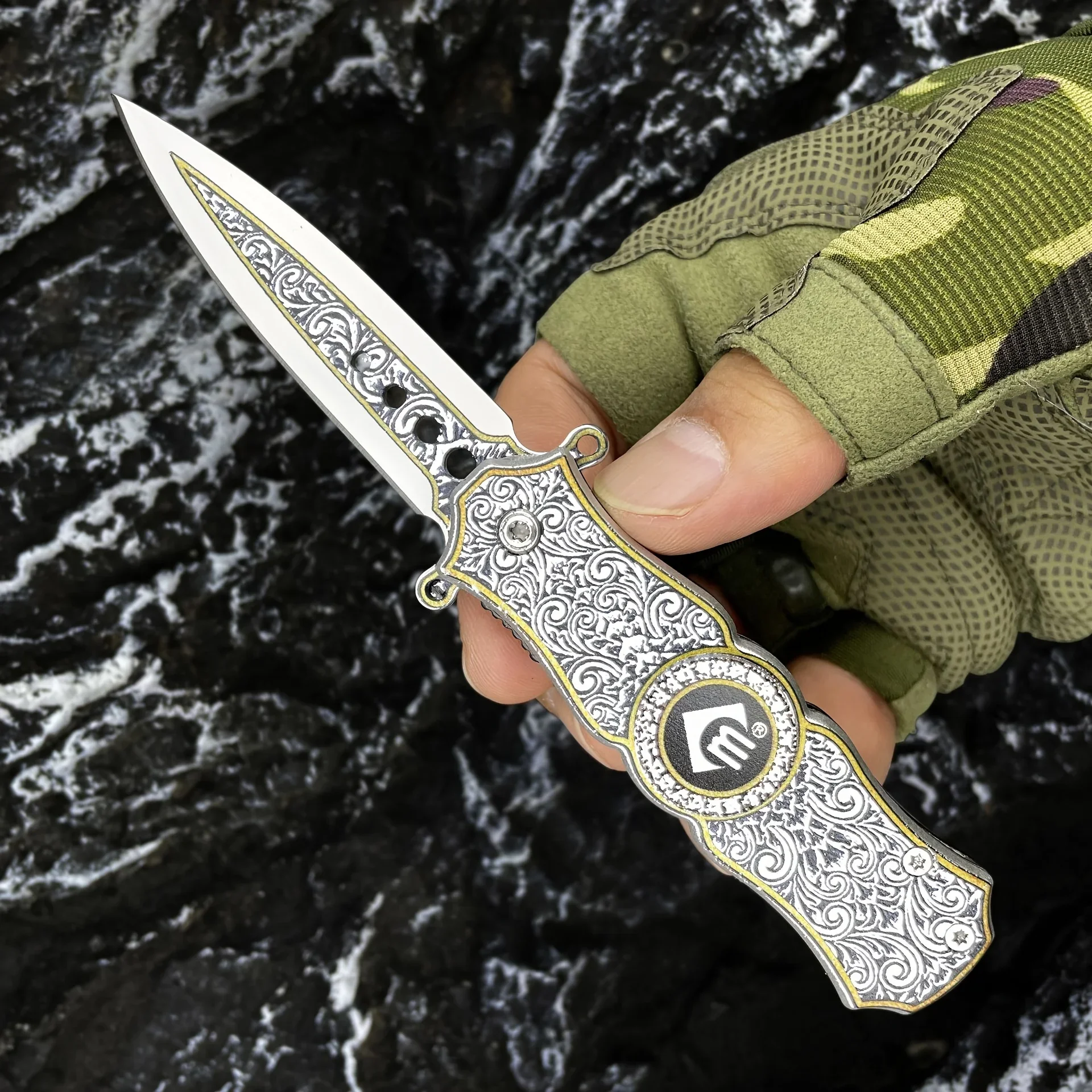 2024 new Fingertip Rotating Gyroscope Knife EDC Multi functional Folding Knife Outdoor Camping Survival Pocket Knife