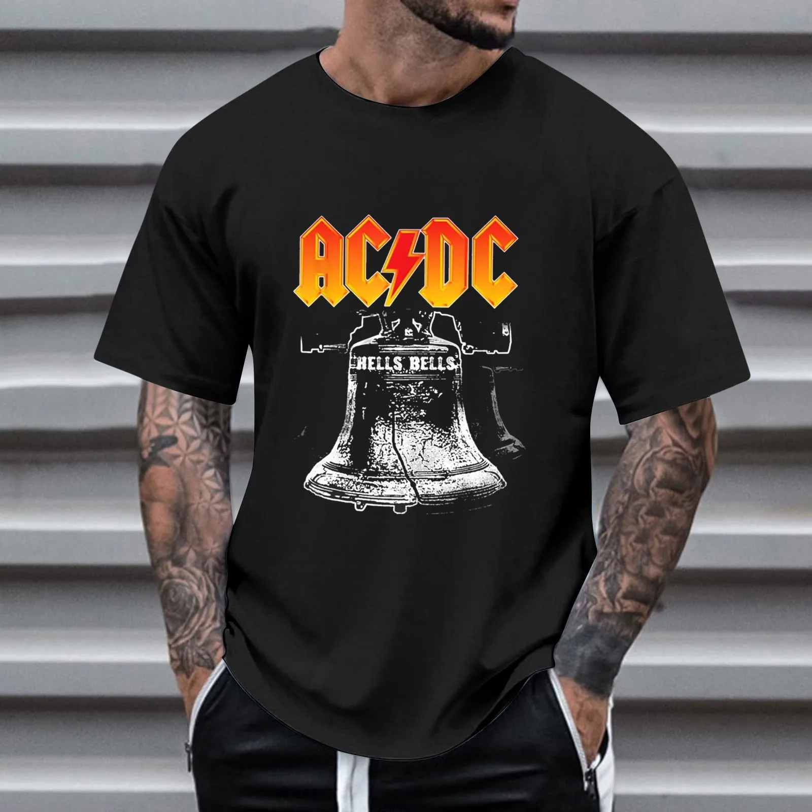 Classic Street Commemorative T-Shirt Round Neck Short Sleeved Graphics T-Shirt Ac/Dc Band Global Tour American Retro T-Shirt