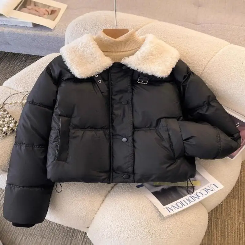 Frauen Winter Kurze Puffer Jacke Dicke Baumwolle Mantel mit Lamm Pelz Kragen Mode Oberbekleidung Nette Kawaii Trendy Neue
