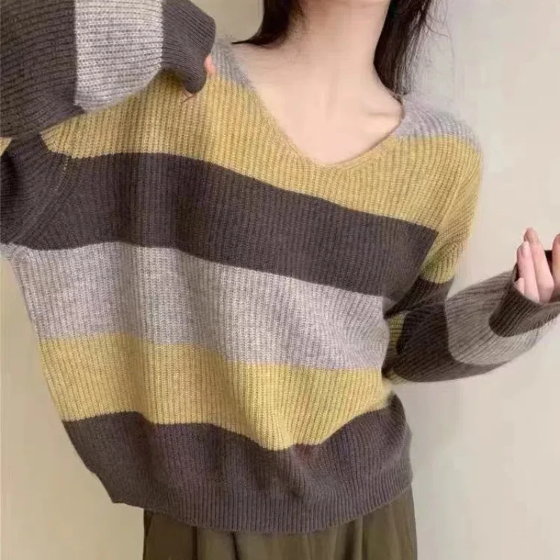 New Korean Version of Dongdaemun Lazy Style V-neck Contrasting Striped Loose Long Sleeved Top for Women